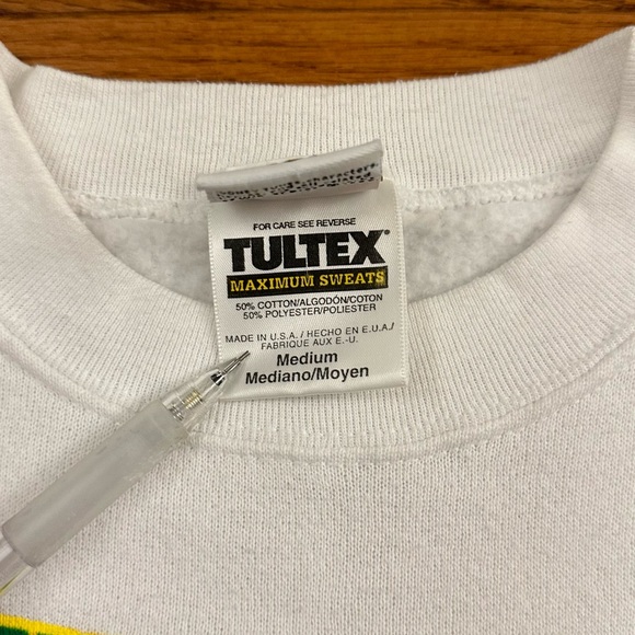 Vintage 1997 Looney Tunes Taz "bet your shamrocks I'm lucky" crewneck size M - Picture 5 of 5